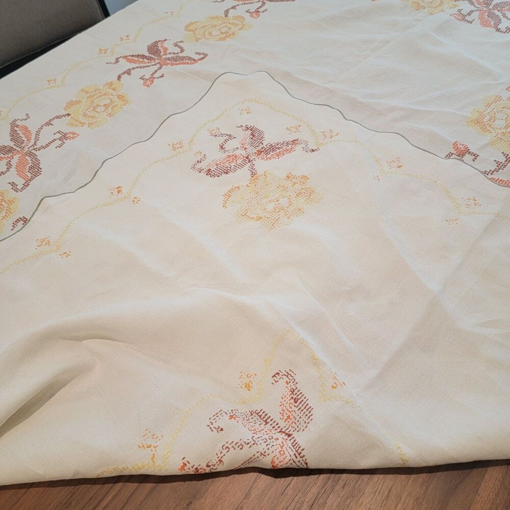 Vintage Linen White and Multicolor Tablecloth 84" x 69" - Picture 6 of 7